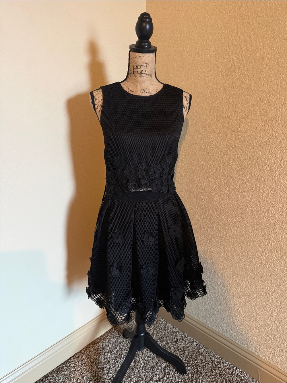 bebe 2-Piece Black Floral Lace A-Line Mini Skirt and Top